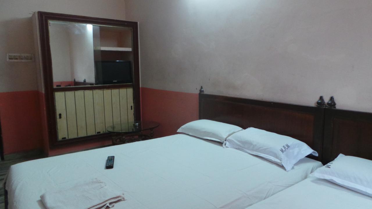 M.P.M. Guest House Puducherry Eksteriør billede