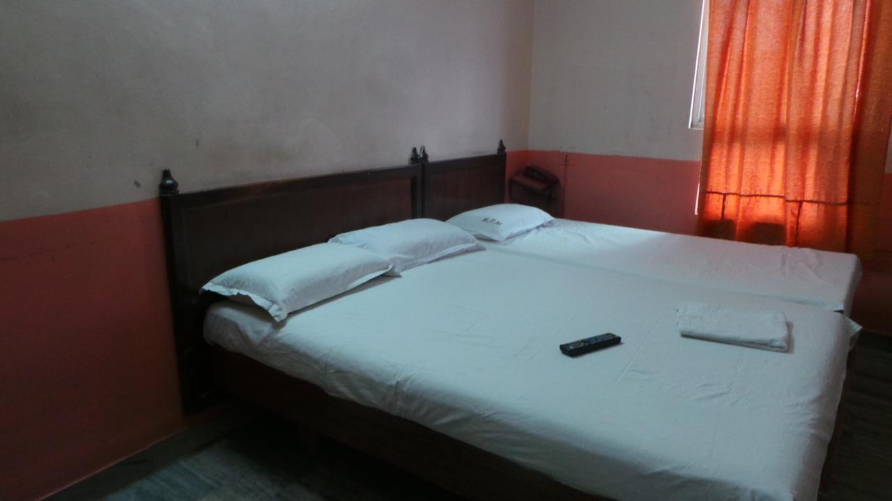M.P.M. Guest House Puducherry Eksteriør billede