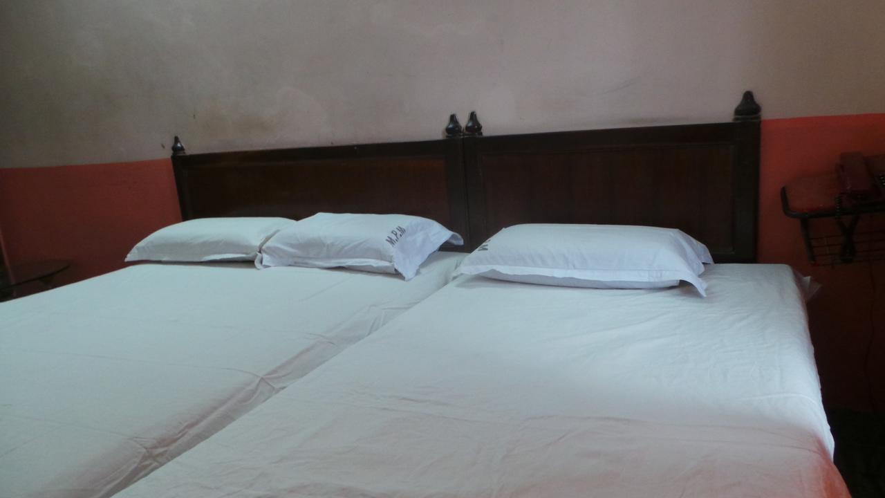 M.P.M. Guest House Puducherry Eksteriør billede