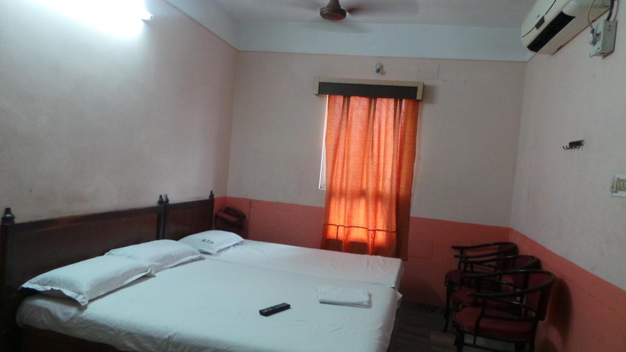 M.P.M. Guest House Puducherry Eksteriør billede