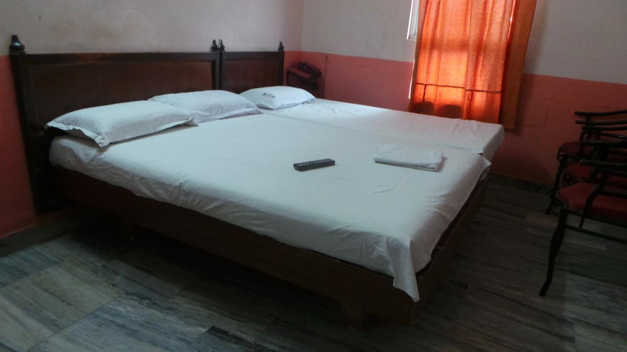 M.P.M. Guest House Puducherry Eksteriør billede